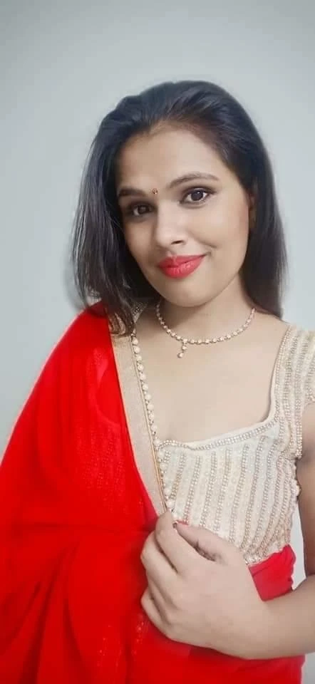 Anjana Joshi – Indian escort in Pune — 1 / 3