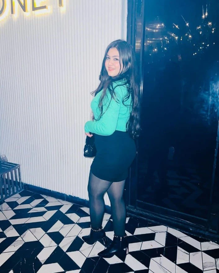 Urvashi escort service – Indian escort in Gurgaon — 2 / 5