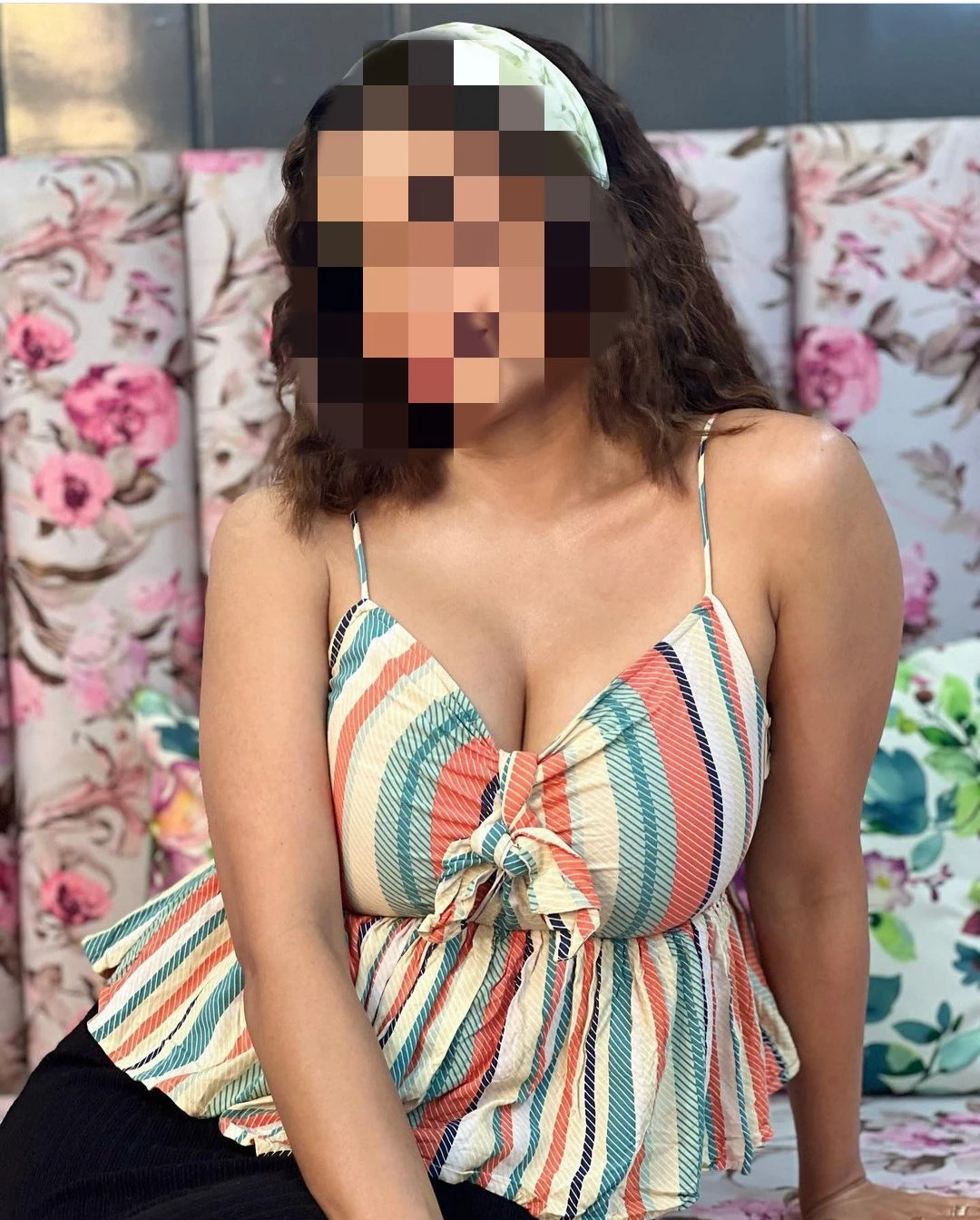 Cam bhabhi ... – Indian escort in Navi Mumbai — 2 / 3