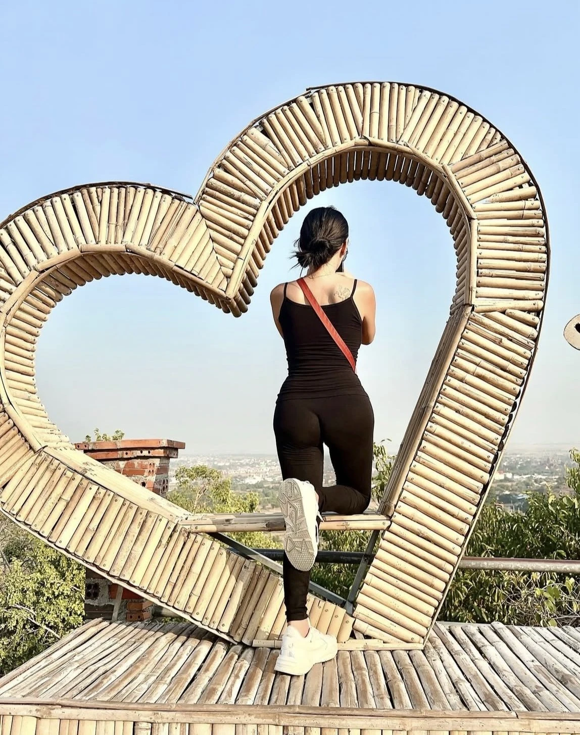 Ajie – Bolivian escort in Ho Chi Minh City — 5 / 6