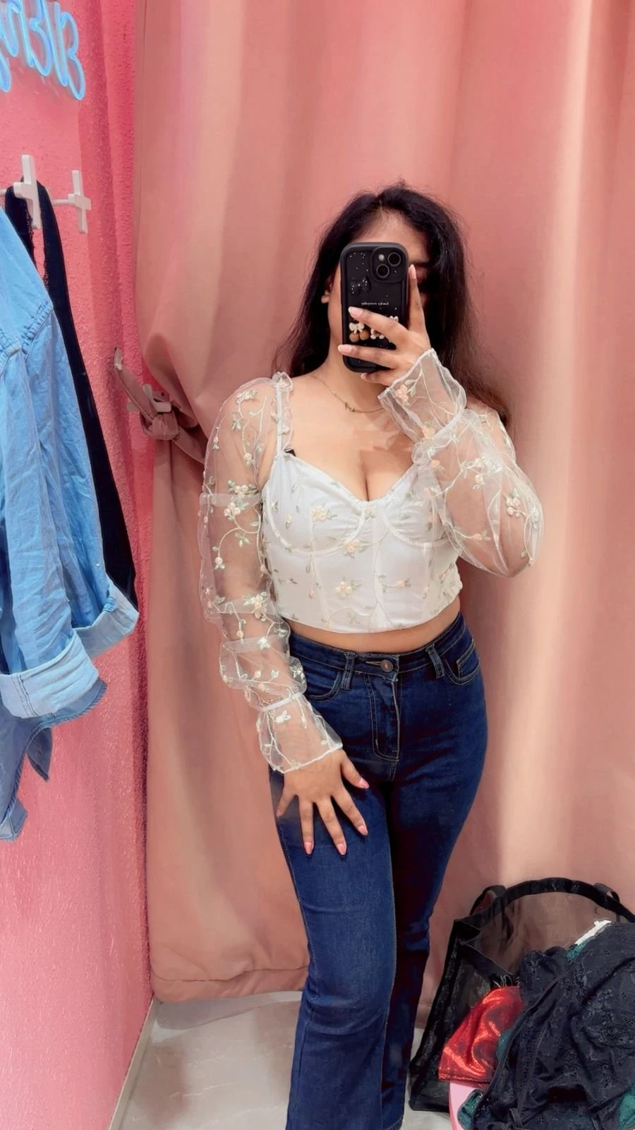 Full Cash Payment No Advance – Indian escort in Hyderabad — 1 / 2