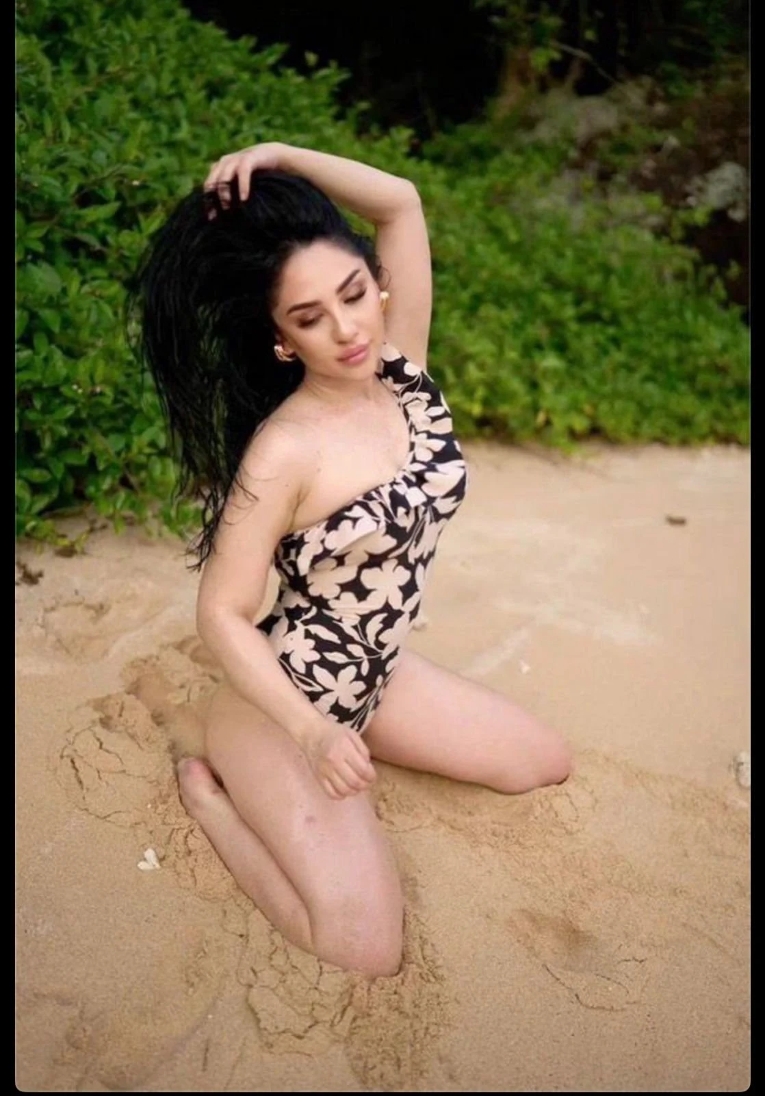 Russian and Indian Geniune Models Here – Indian escort in Pune — 1 / 2