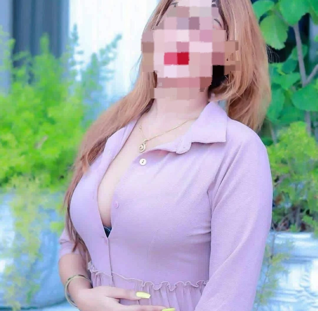 Only cash payment hotel service – Indian escort in Mumbai — 3 / 5