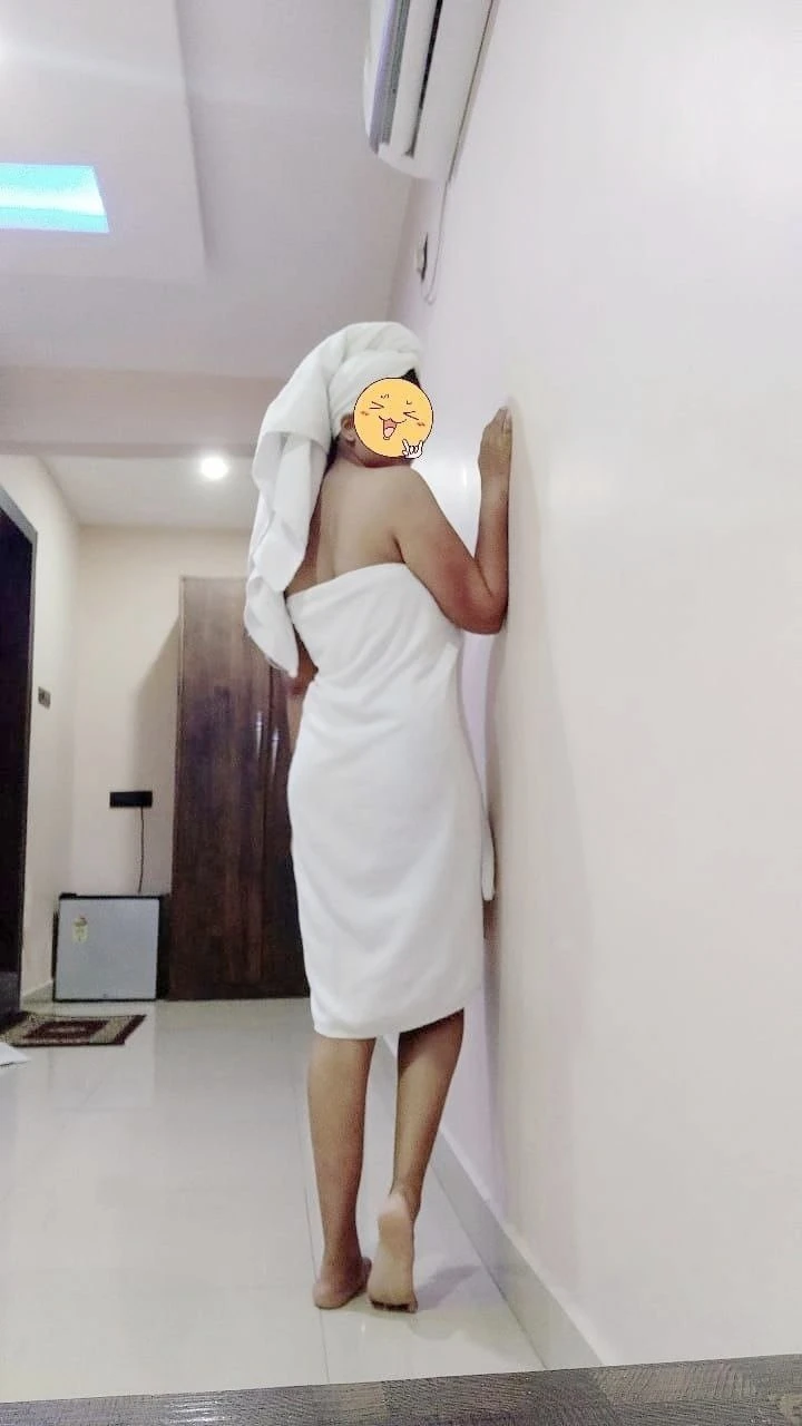 Divya – Indian escort in Mumbai — 3 / 5