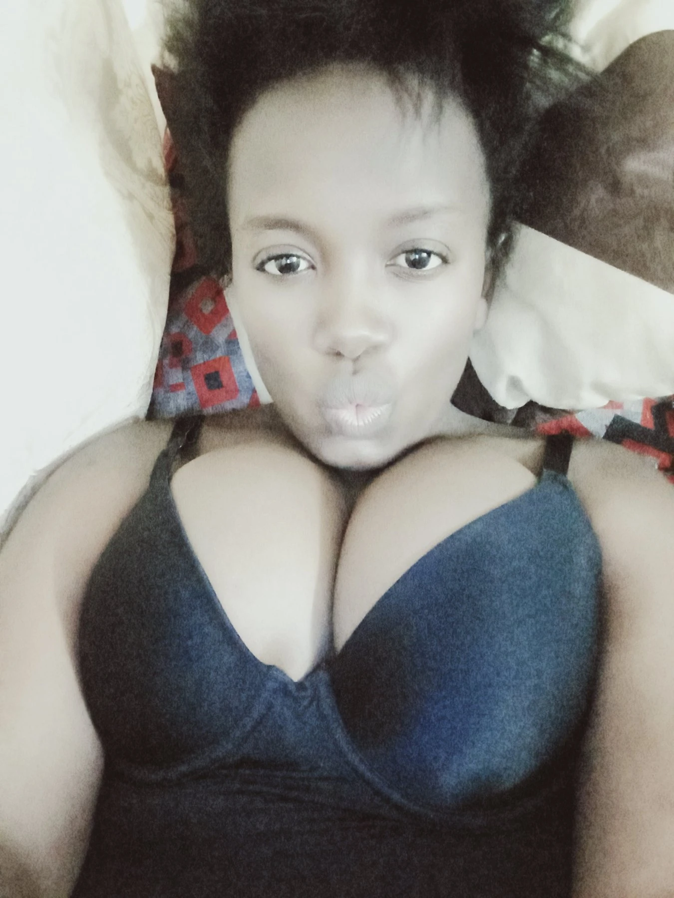 Christy D – Burundian escort in Chennai — 2 / 5