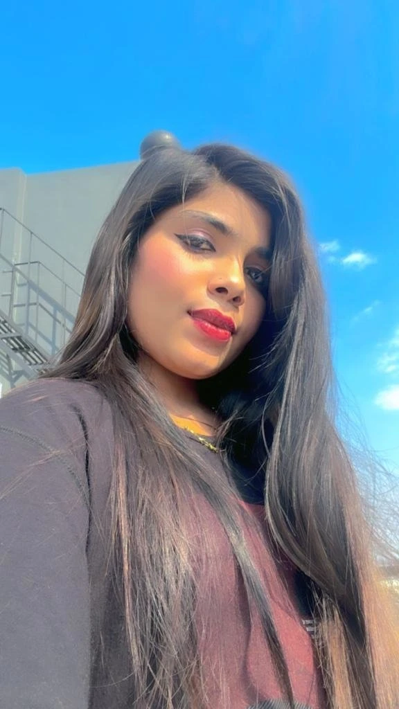 Sikha Cash Payment – Indian escort in Kochi — 4 / 5