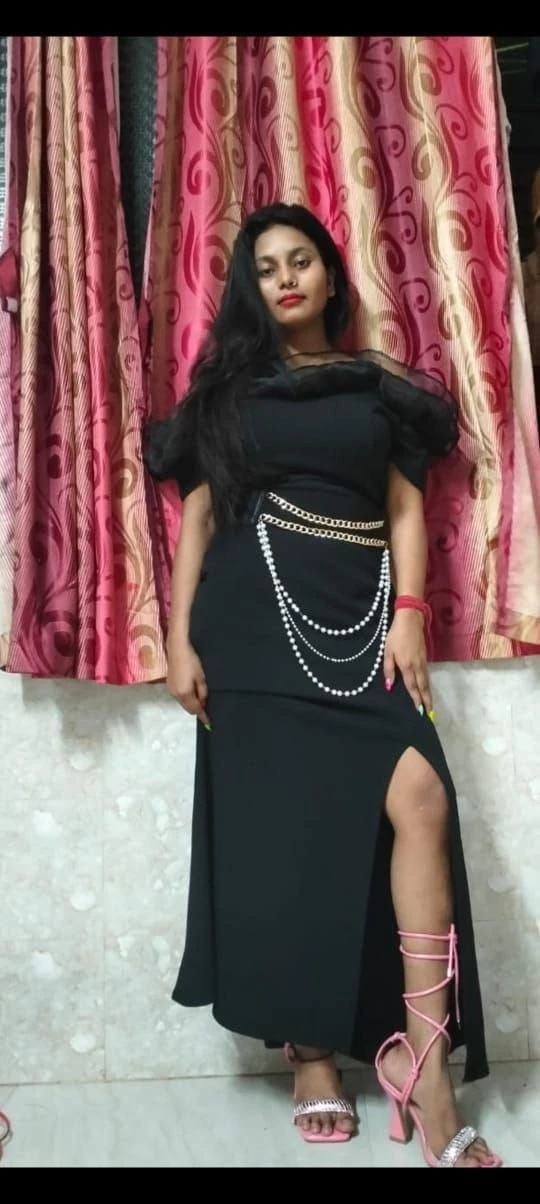 Simran Real Meet & Cam Show – Indian escort in Mumbai — 2 / 4