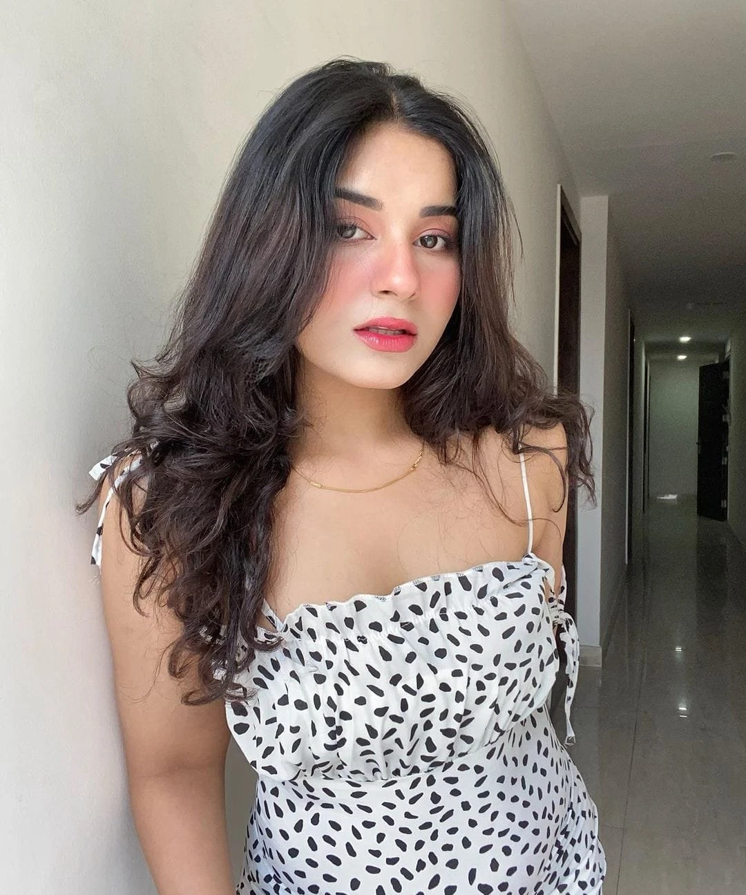 Janvi – Indian escort in Hyderabad — 2 / 4