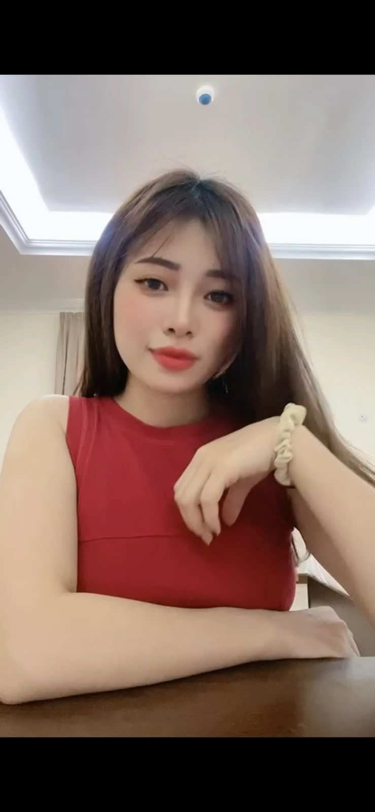 Lisa – Vietnamese escort in Budva — 3 / 4
