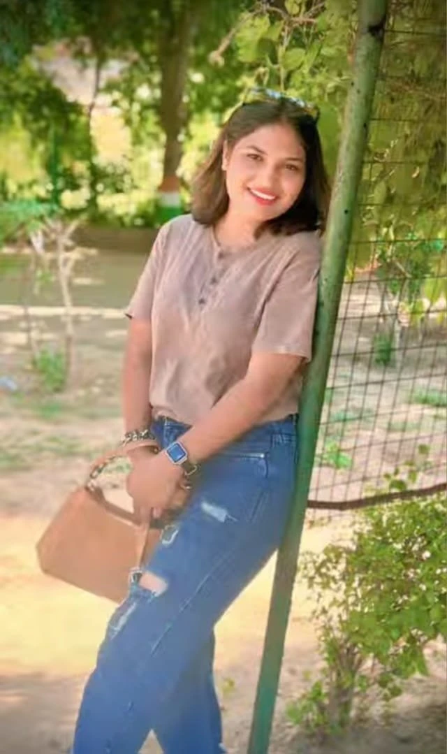 Charu Independent Girl Incall Aerocit – Indian escort in New Delhi — 2 / 5