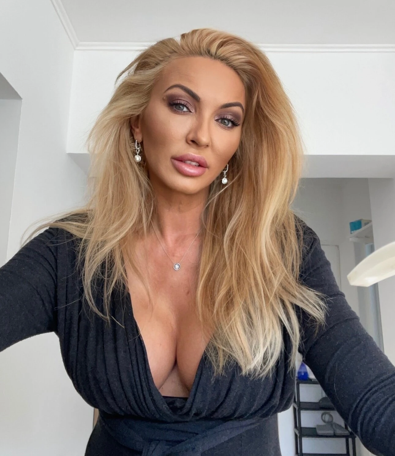Sofia – Romanian escort in Bucharest — 6 / 7