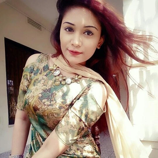 Sanam Butt – Pakistani escort in Lahore — 3 / 11