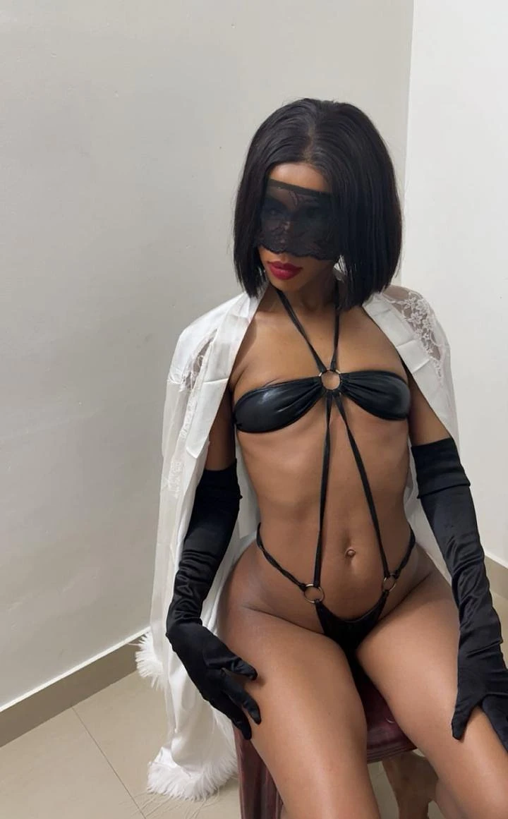 African Model Arrival – Guyanese escort in Noida — 5 / 9