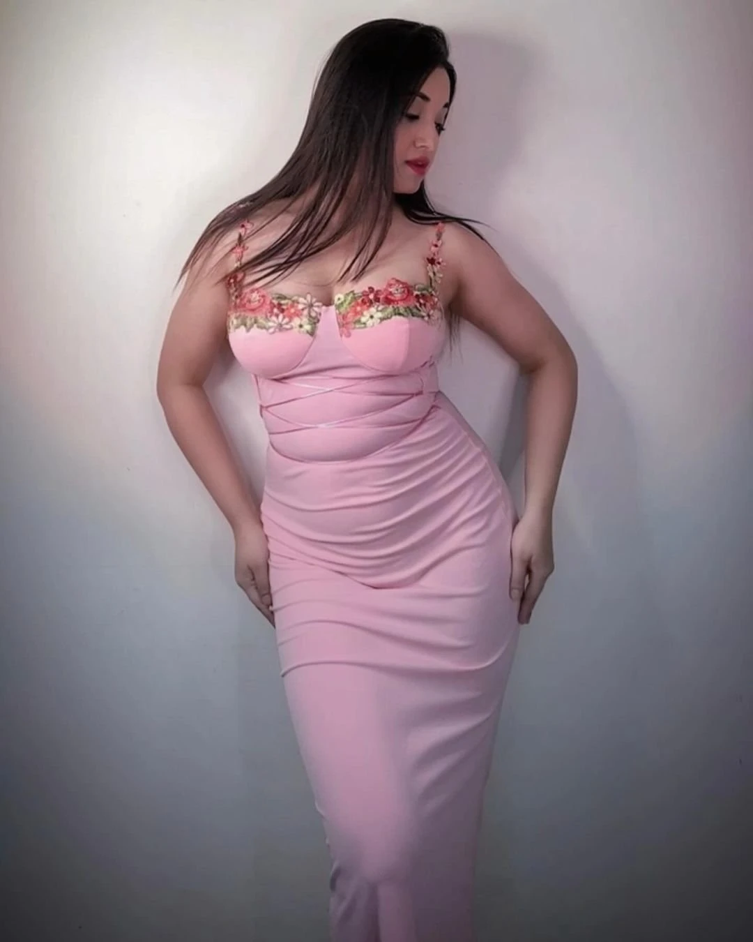 Vedika Escorts Service – Indian escort in Hyderabad — 4 / 5