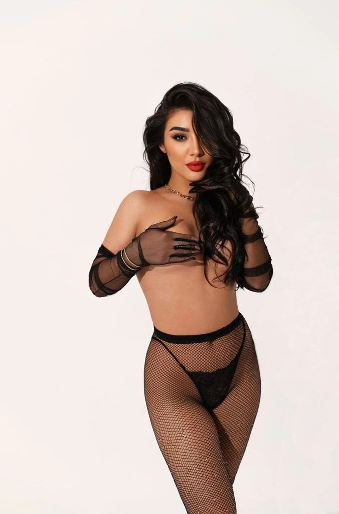 Aiperi – Kazakhstani escort in Beirut — 14 / 18