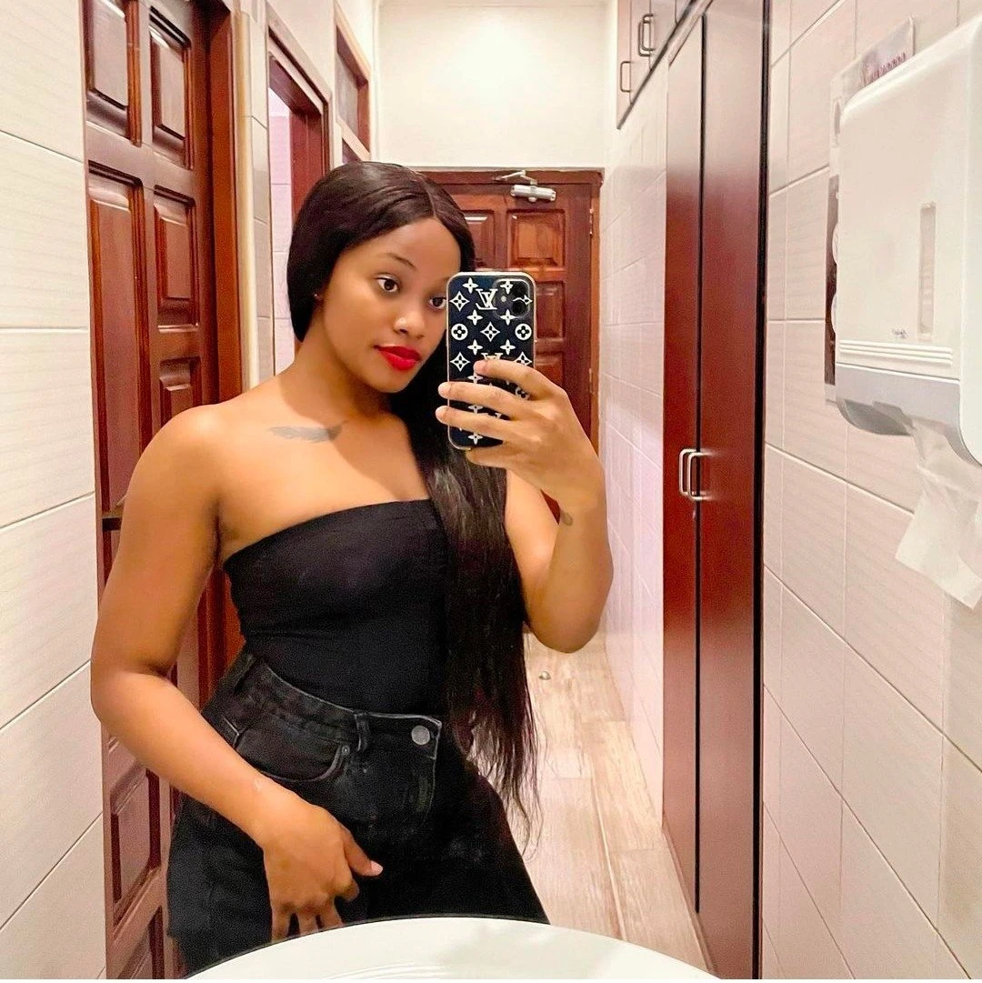 Nandy sexy – Zambian companion in Pune — 1 / 6
