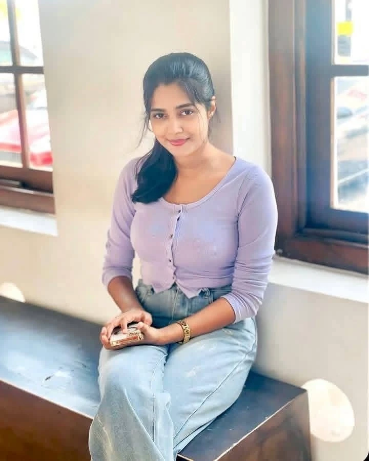 Ridhi Patil – Indian escort in Thane — 5 / 7