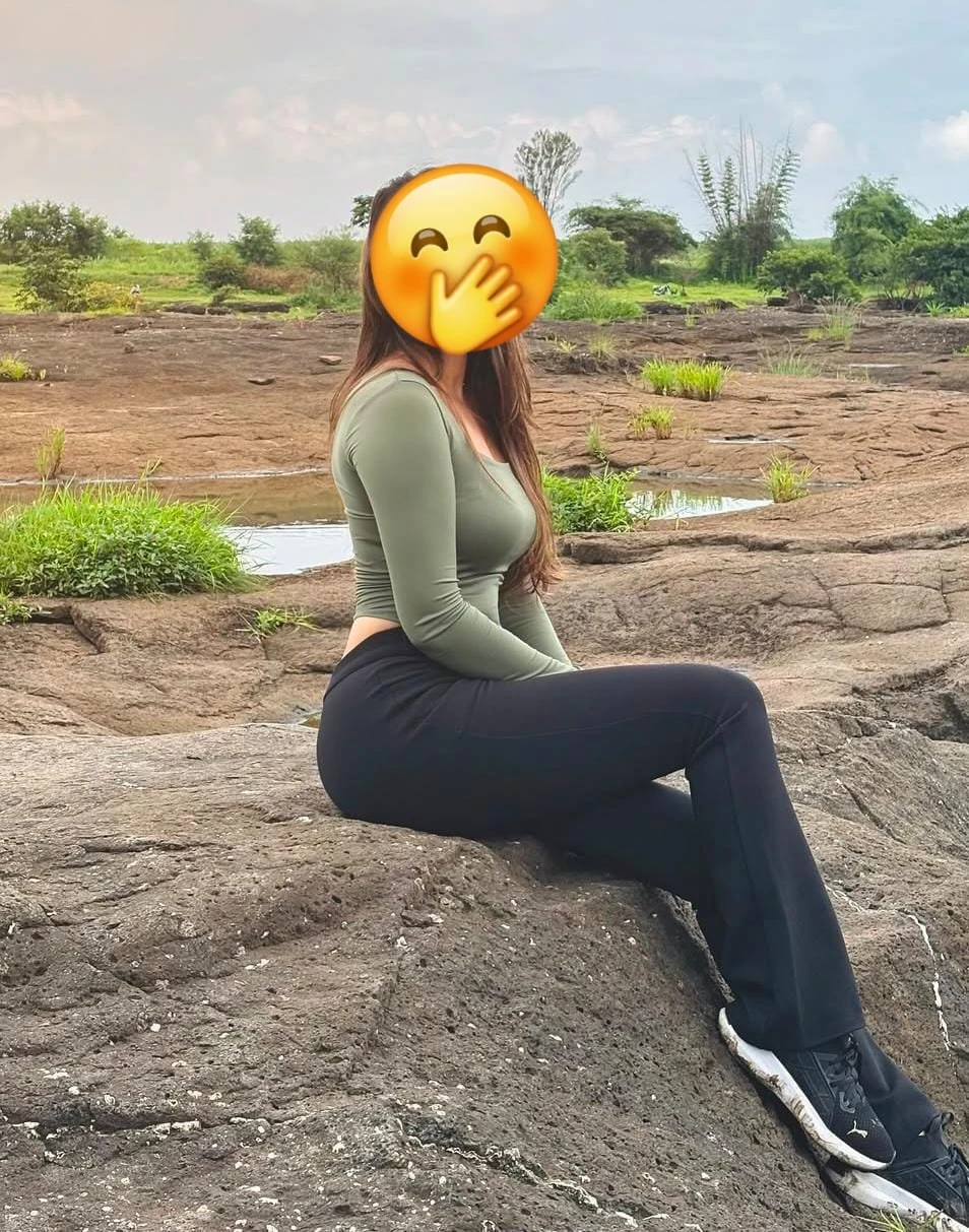 Independent Aahana (Cam & reel meet) – Indian escort in New Delhi — 4 / 13