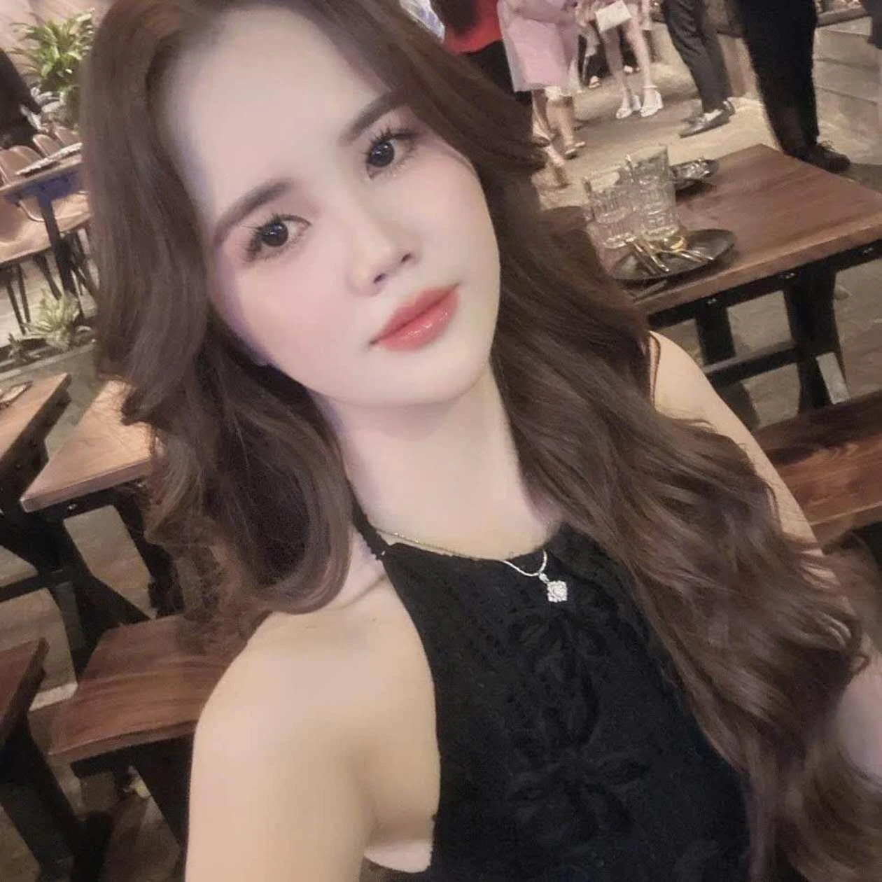 Lisa – Vietnamese escort in Ho Chi Minh City — 3 / 6
