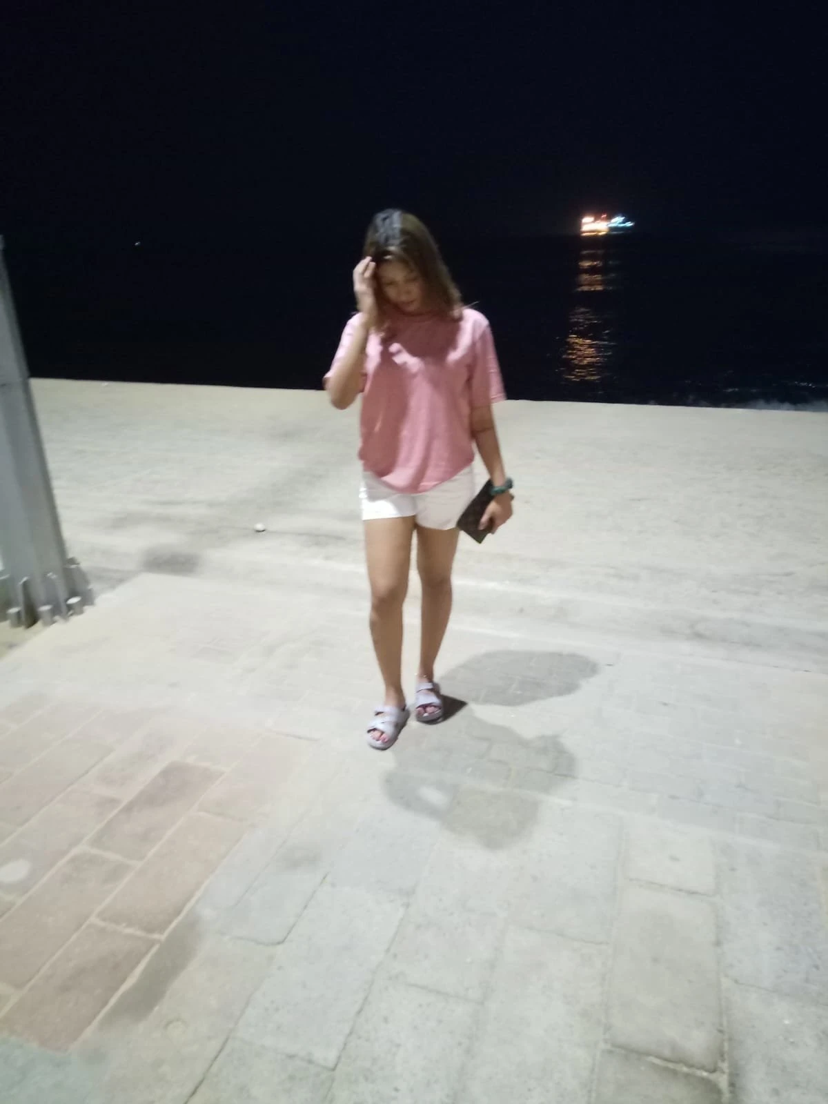 Nishi B to B – Sri Lankan escort in Colombo — 2 / 5