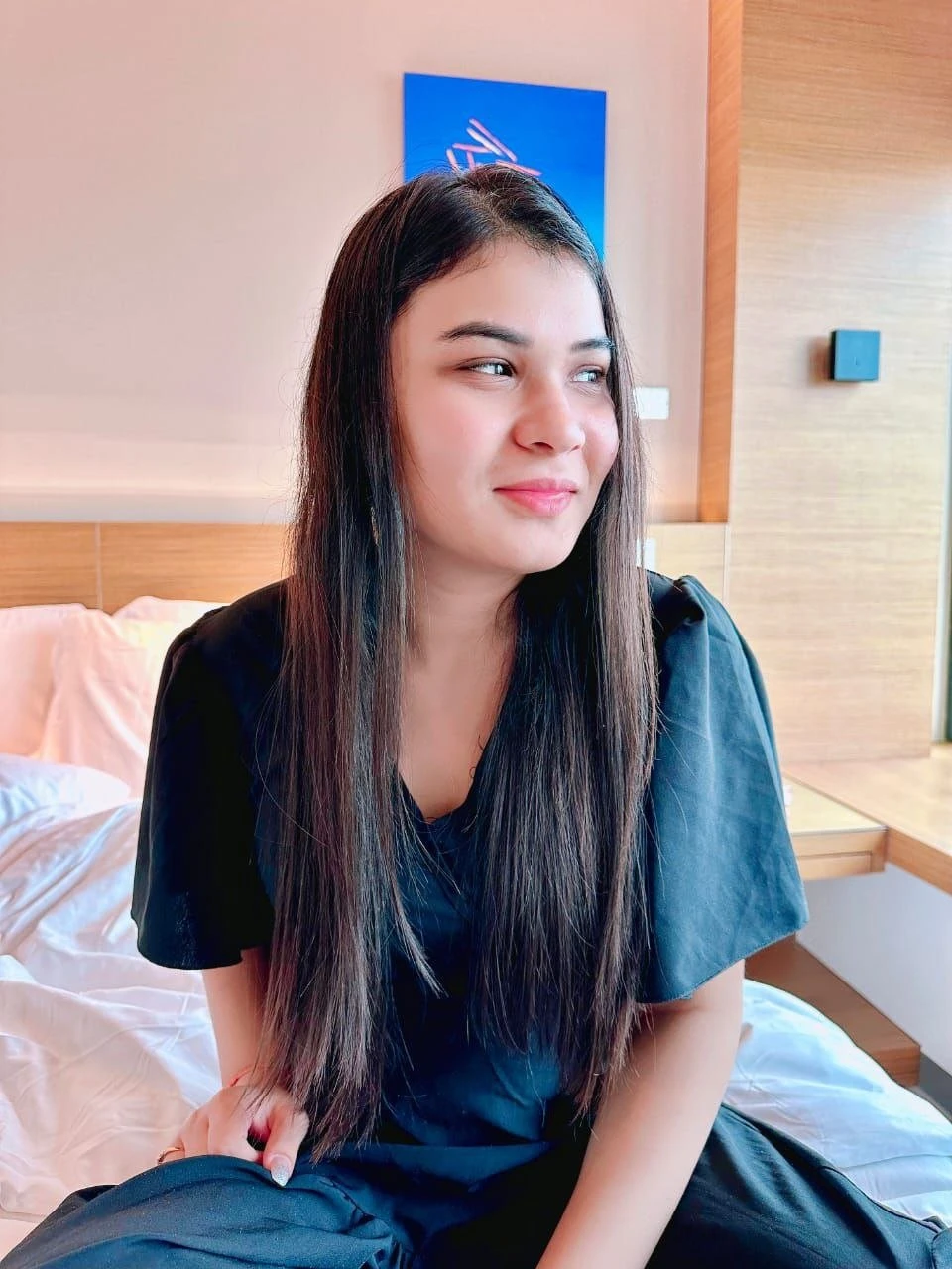 Tanya Patel Available – Indian escort in Mumbai — 7 / 16