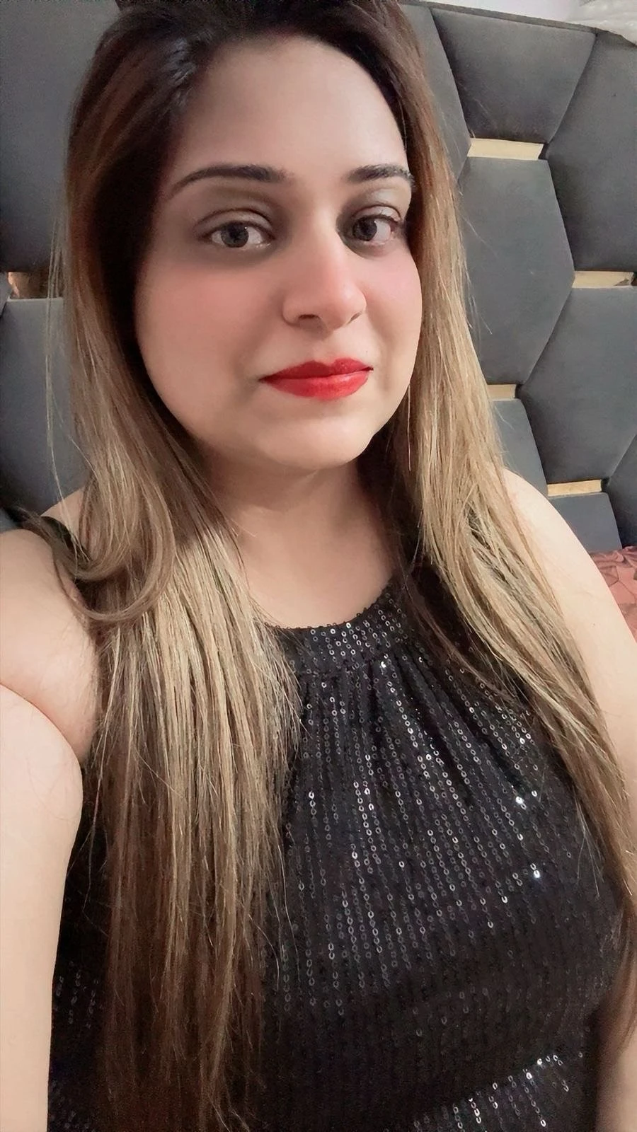 Anushtha Independent – Indian escort in Kolkata — 5 / 12