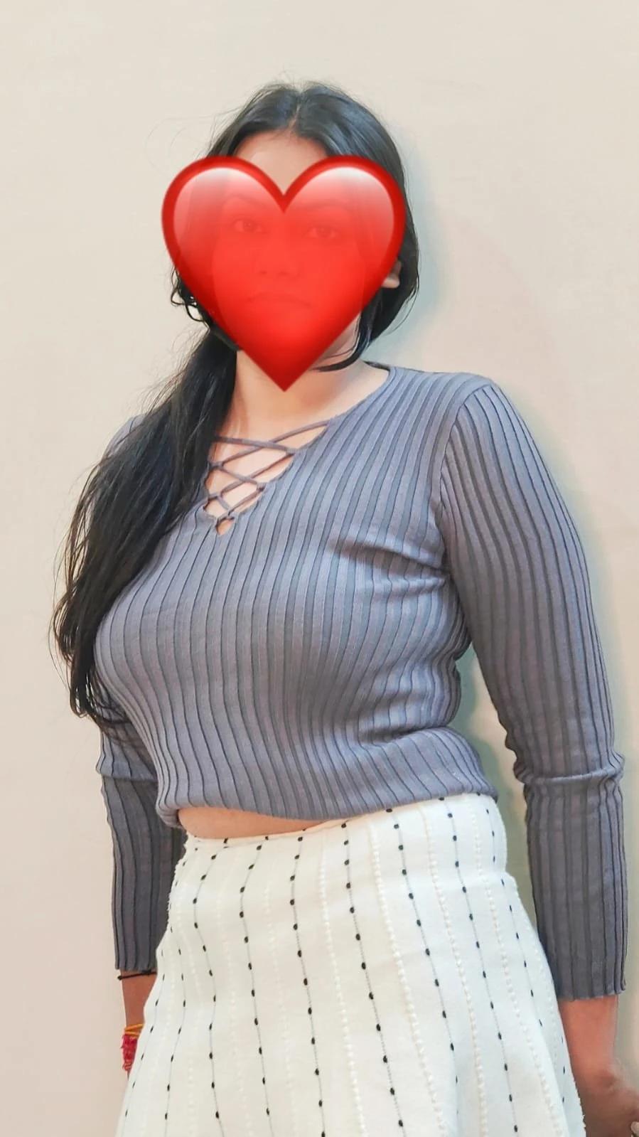 Naina Cam and Real Meet – Indian escort in New Delhi — 1 / 3
