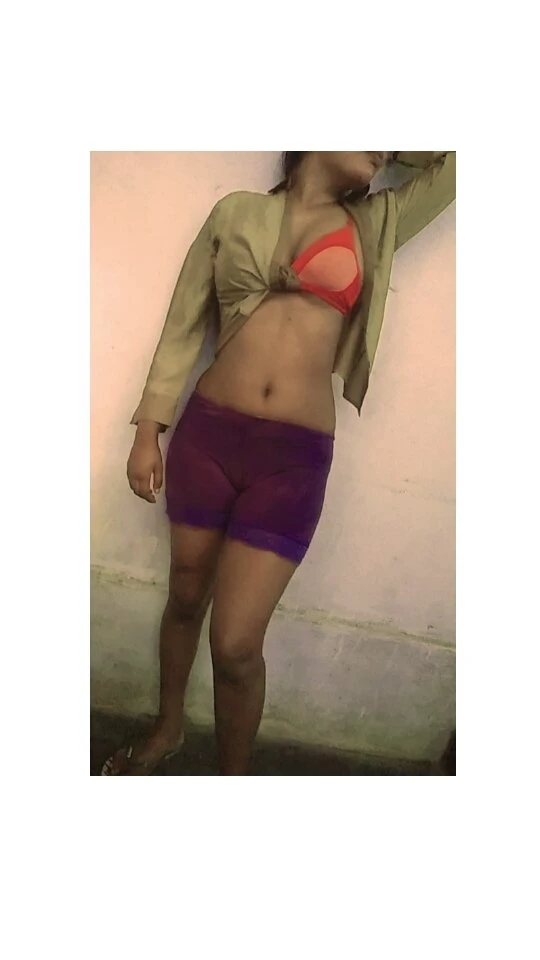 Yureni Live Web Cam Modling Girl – Sri Lankan escort in Colombo — 3 / 6