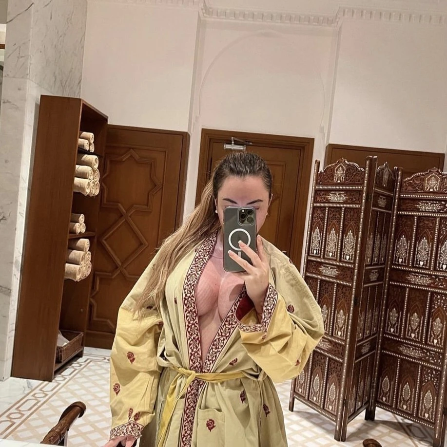 Alexa – escort in Colombo — 3 / 11