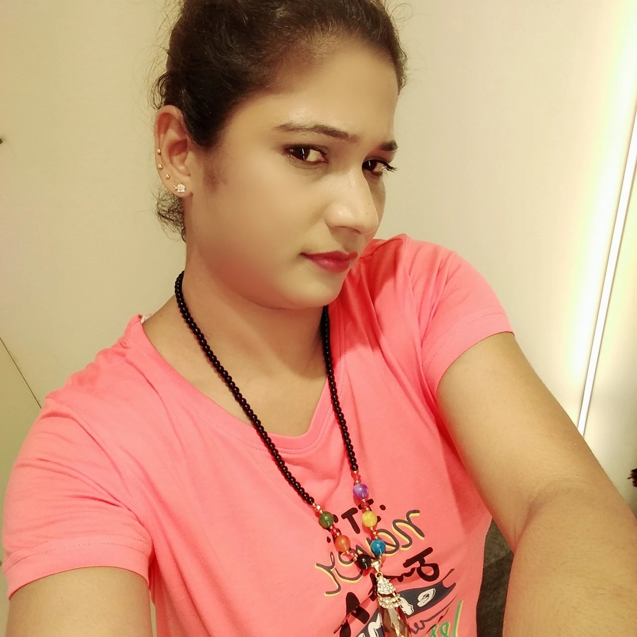 I am genuine independent girl – Indian escort in Mumbai — 1 / 4