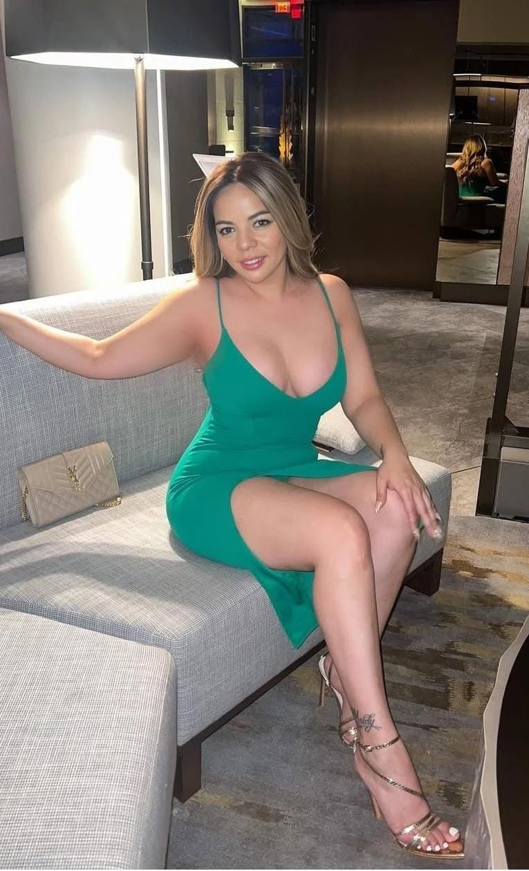 Seema 𝟳𝟬𝟳𝟴𝟲𝟳𝟴𝟵𝟴𝟳 – Angolan escort in Gurgaon — 10 / 29