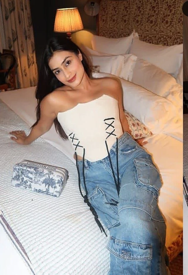 Roshni Escort Service – Indian escort in Bhubaneshwar, Escort, Bhubaneshwar