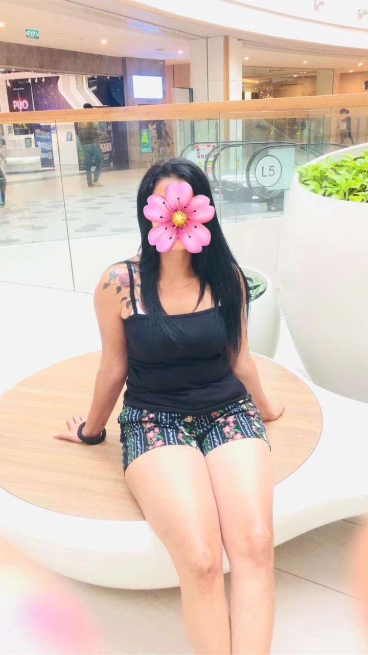 Asmi – Sri Lankan escort in Colombo — 8 / 12