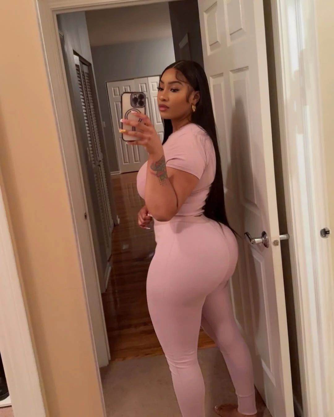 Cherry – Angolan escort in Erbil — 5 / 6