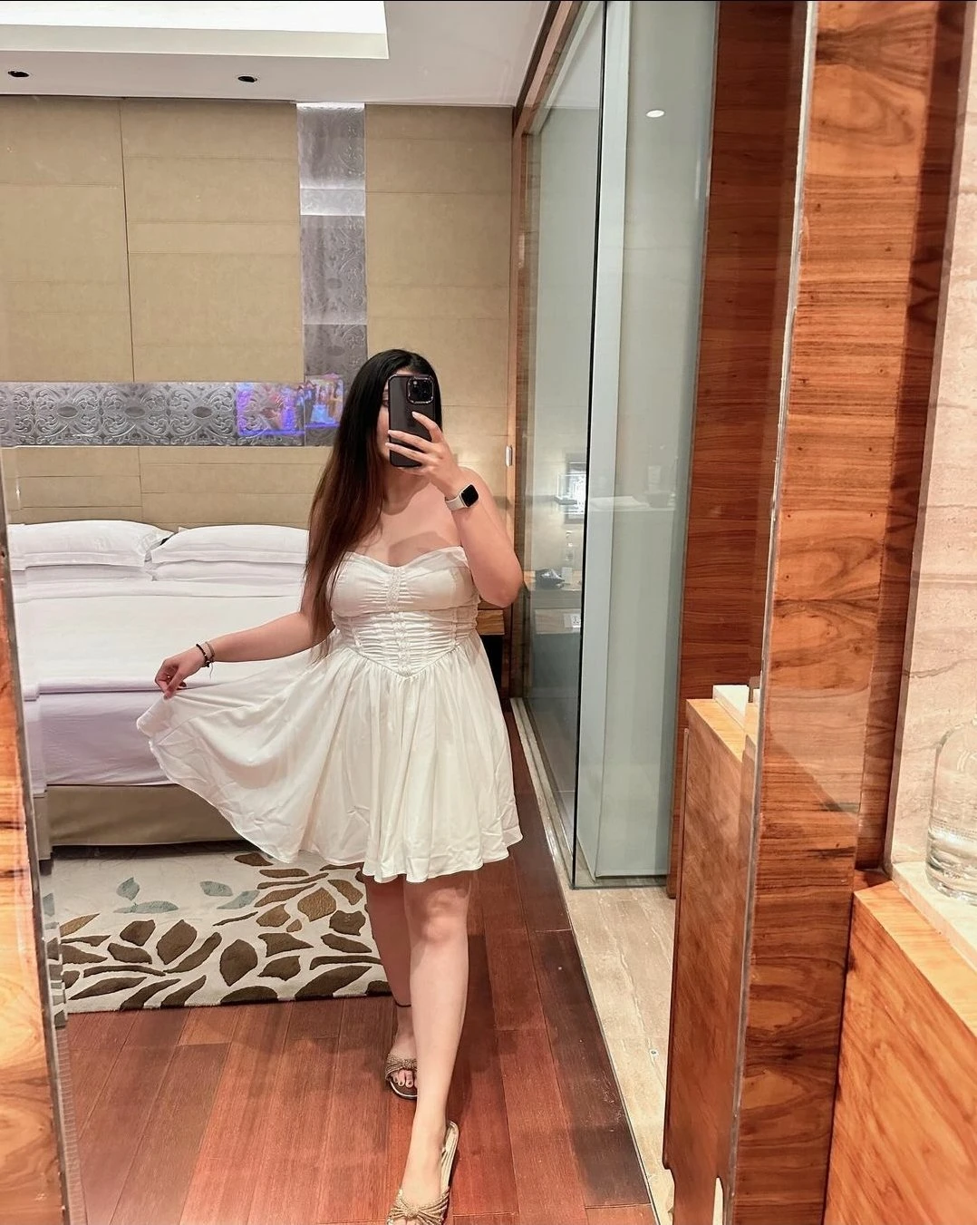 Tusshi ready to meet – Indian escort in Hyderabad — 3 / 10