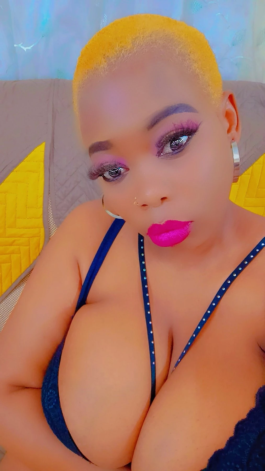 Wild petals orgasm (cam show) only... – Ethiopian escort in Mumbai — 8 / 9