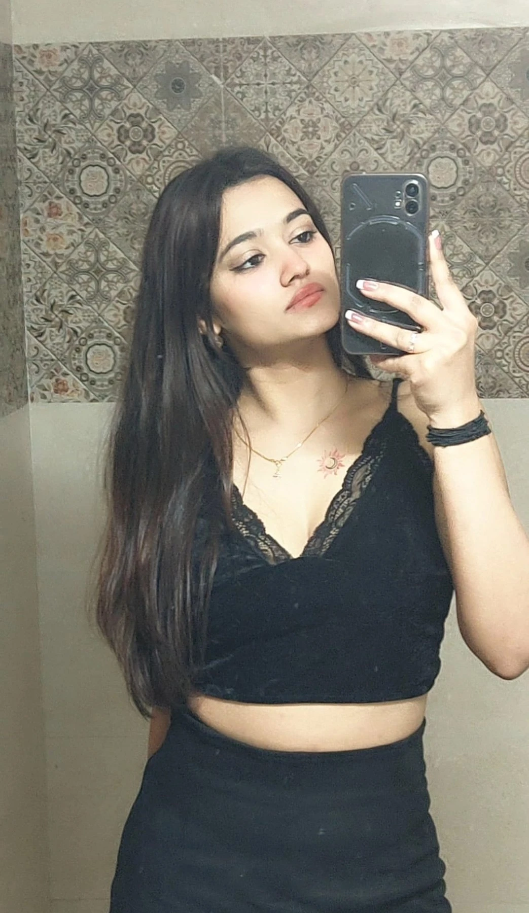 Janvi – Indian escort in Pune — 3 / 4