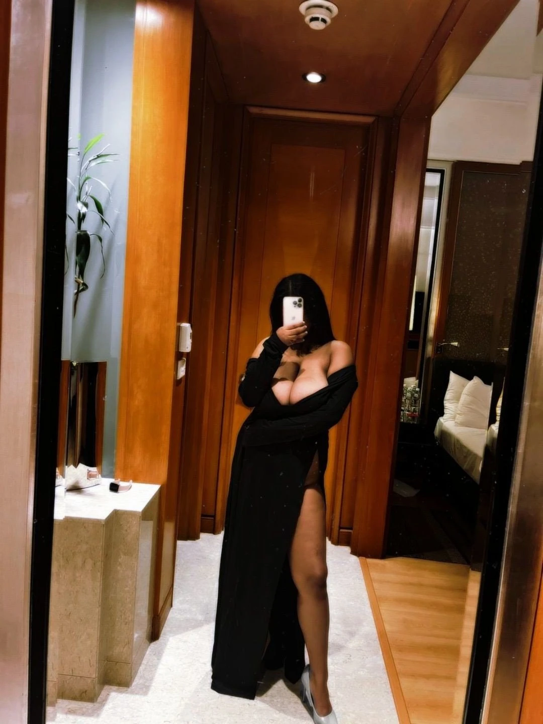 Medusa Kali – Indian dominatrix in Mumbai — 3 / 4