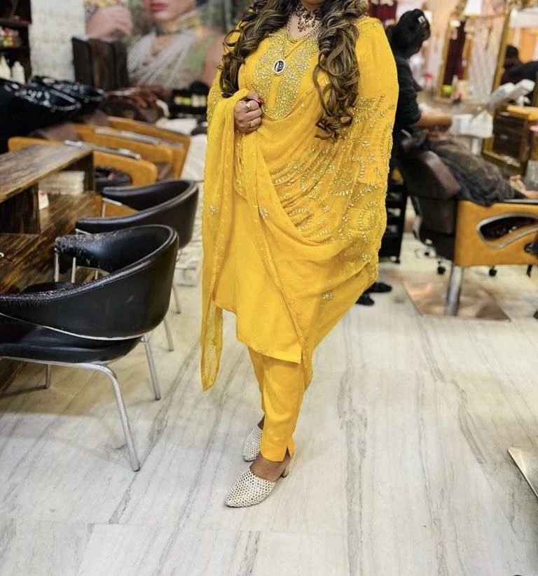 Shweta Sharma indepndent married lady – Indian escort in New Delhi — 12 / 16