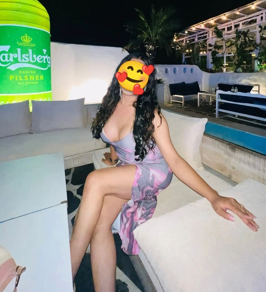 Rashmi Parajulli hand cash meet – Nepalese escort in Kathmandu — 2 / 3
