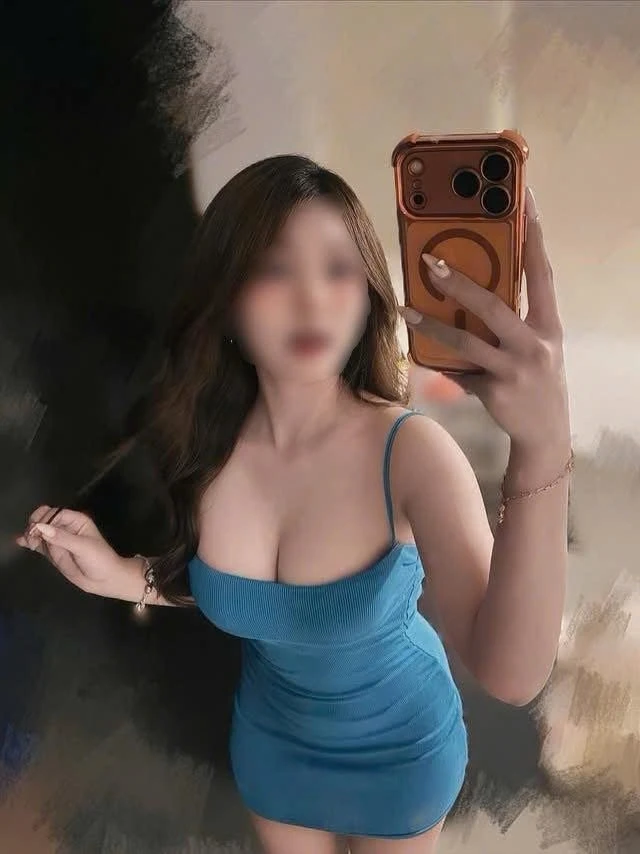 Dania – South Korean escort in Hanoi — 3 / 11