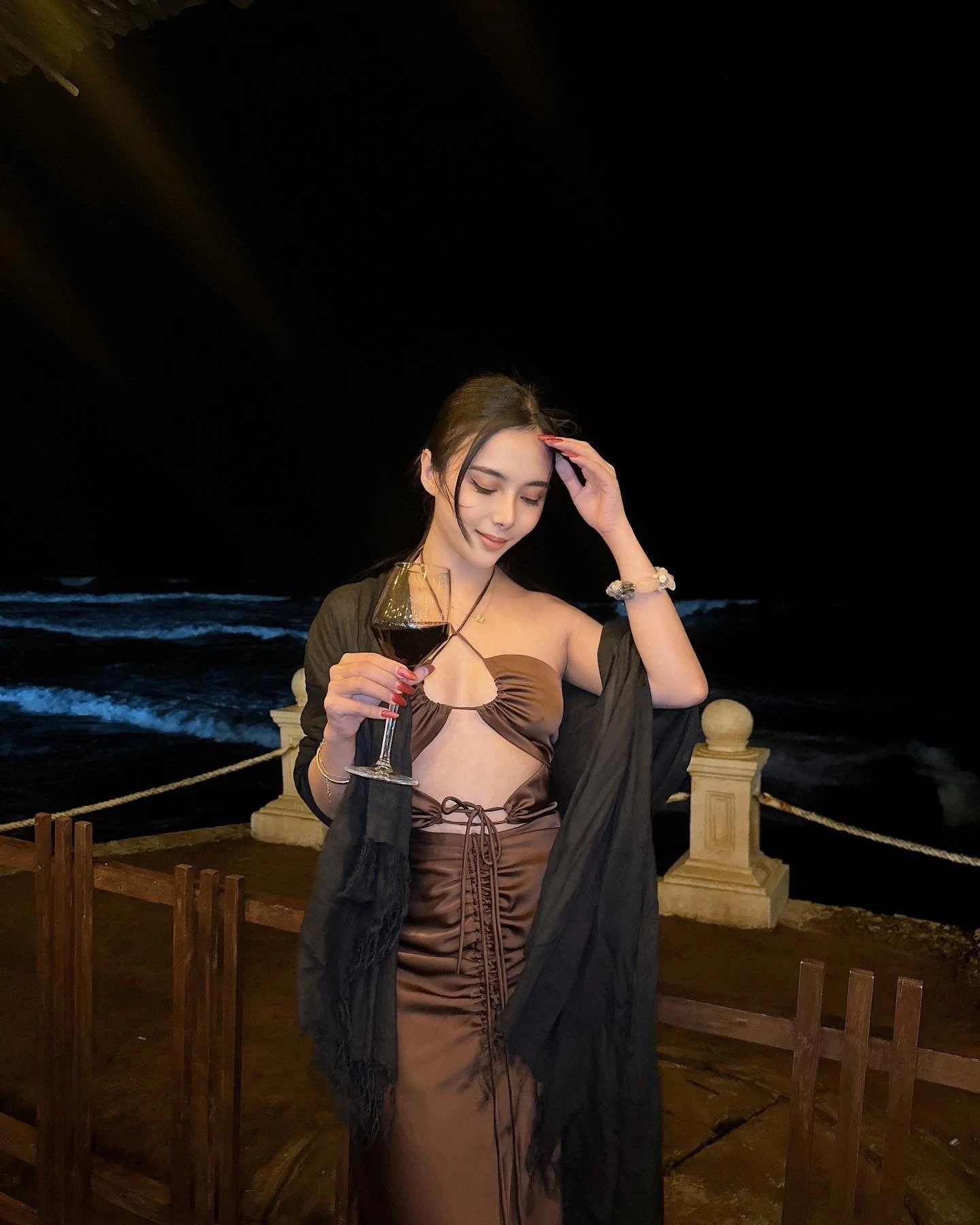 Spanish love to squirt – South Korean escort in Hyderabad — 2 / 13