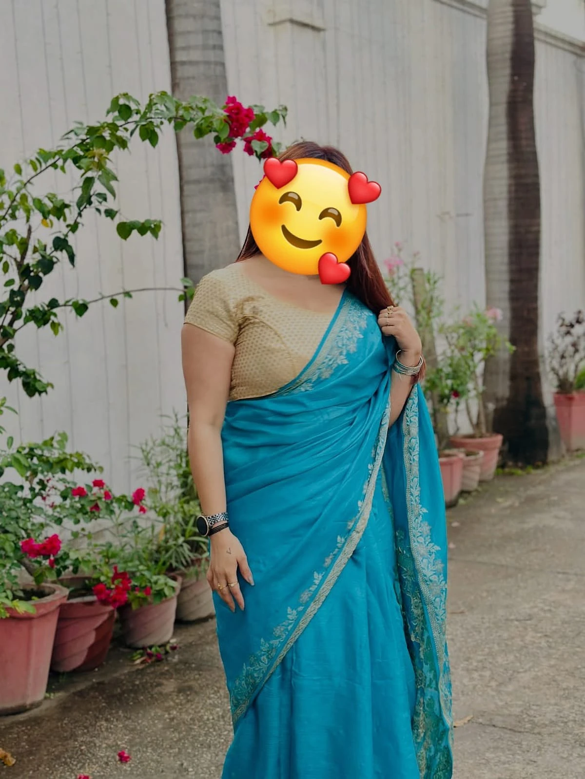 PINKI PUNJABI PATOLA ONLY OUTCALL – Indian escort in New Delhi — 14 / 20