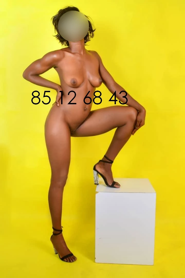 Shoura – Ivorian escort in Abidjan — 3 / 4