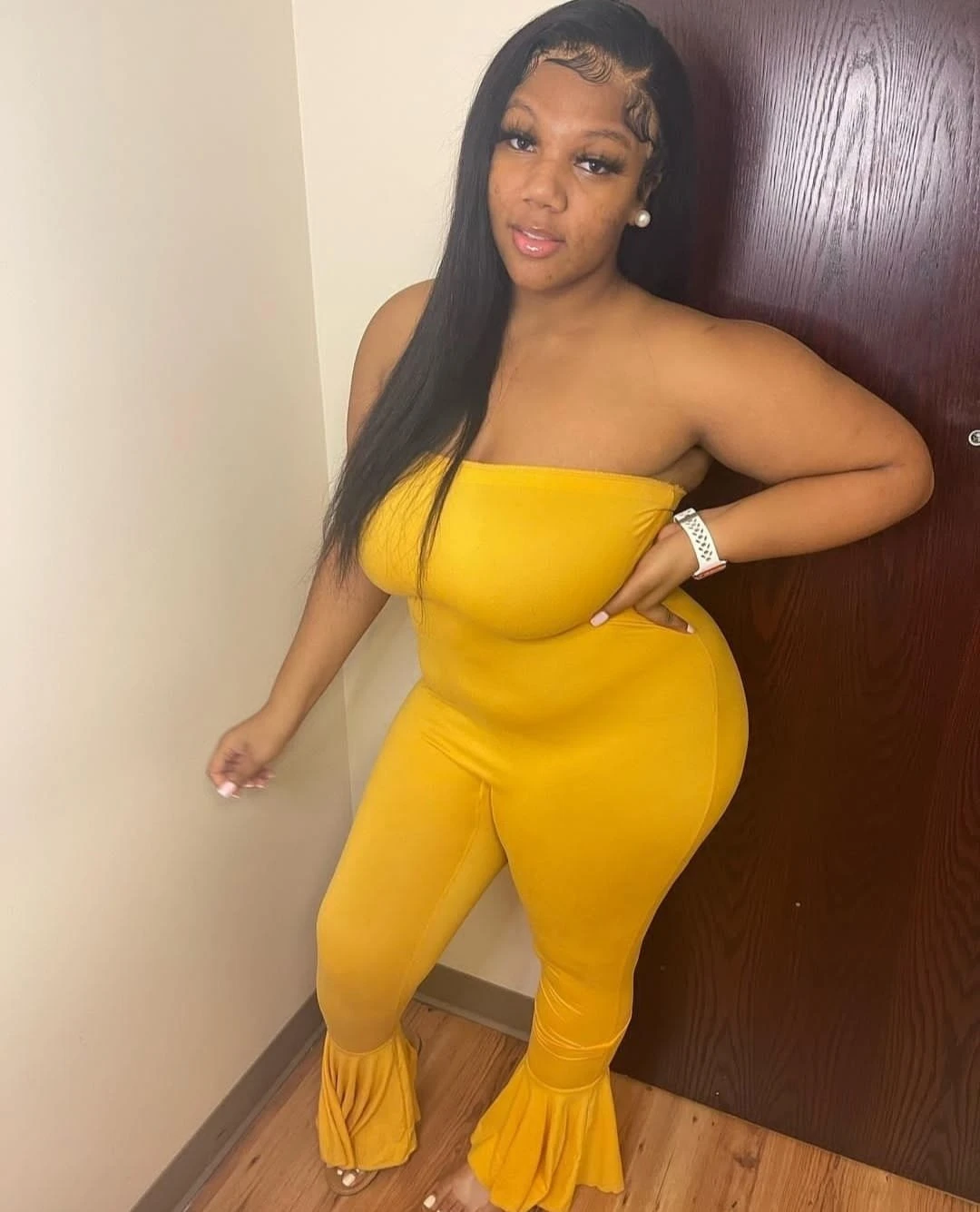 Whats App – South African escort in Erbil — 2 / 4