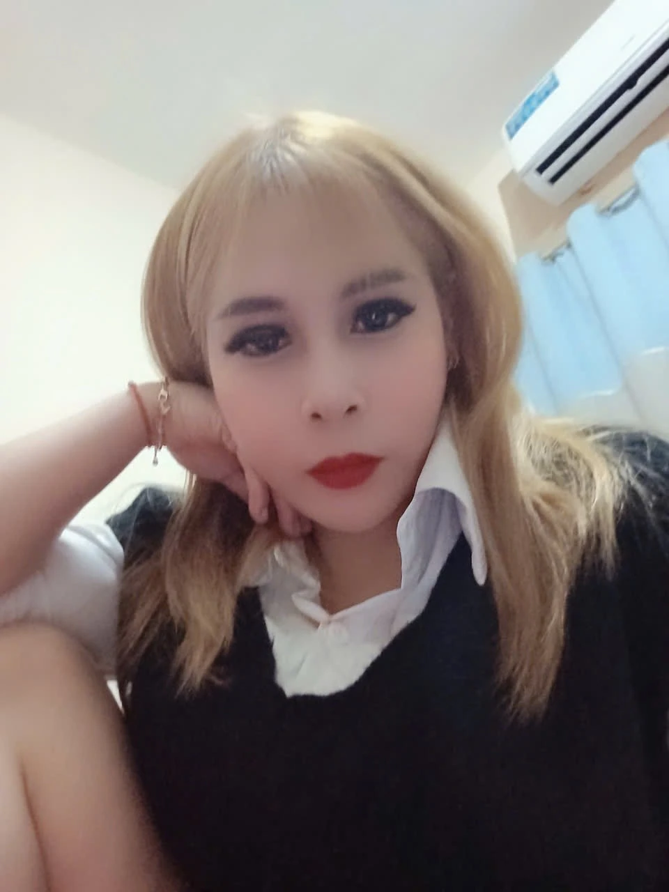 Sena – escort in Noida — 5 / 6