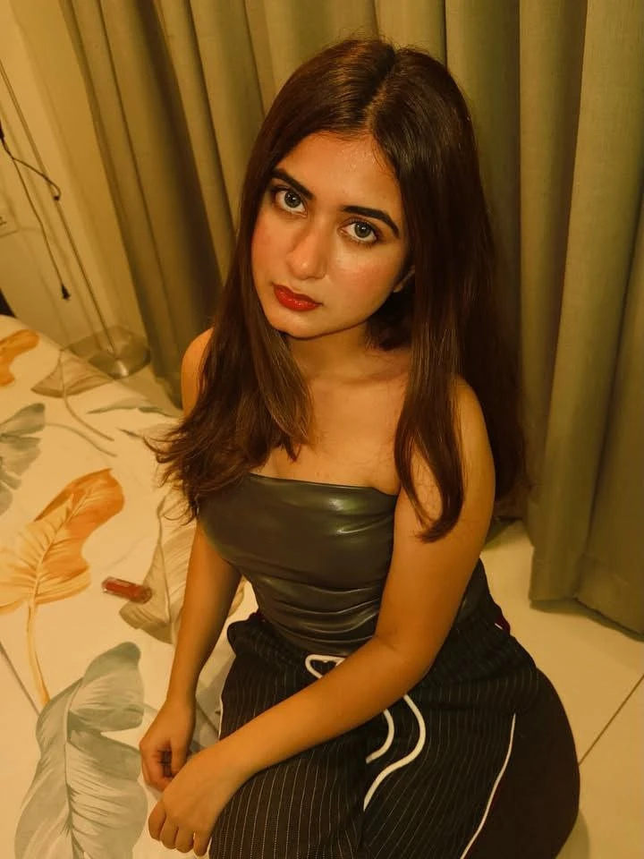 Harshita – Indian escort in Surat — 3 / 4