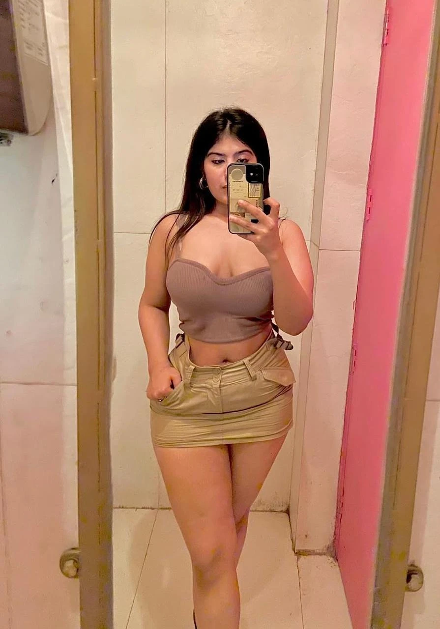 Sara Cam and Real Meet – Nepalese escort in Kathmandu — 2 / 5