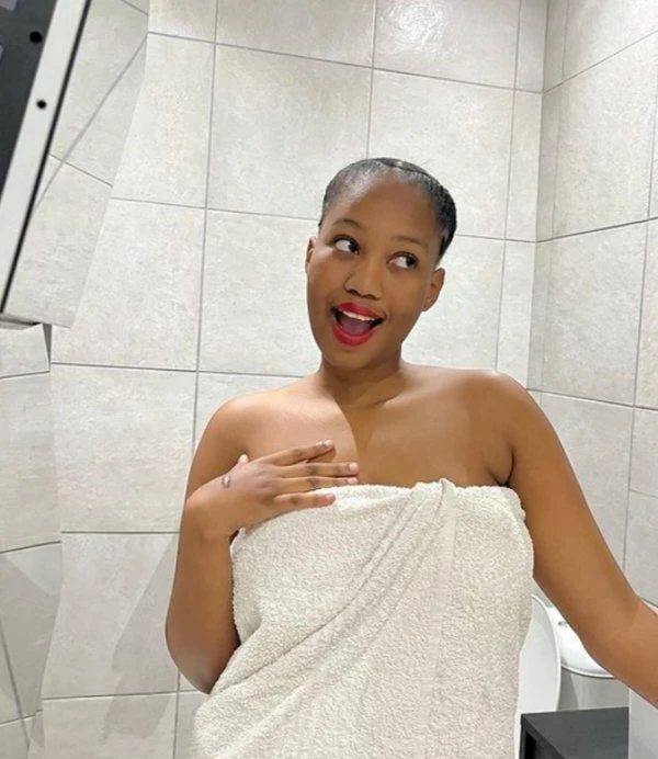 Danin – Tanzanian escort in New Delhi — 2 / 3
