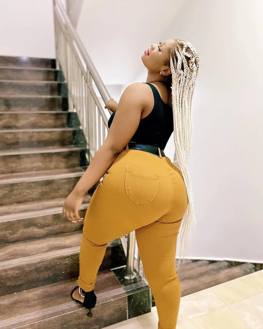 Vitamins – Jamaican escort in Beirut — 4 / 9